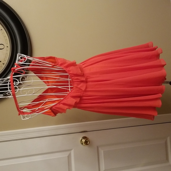 Adorable Lulu's apricot dress - Picture 6 of 10